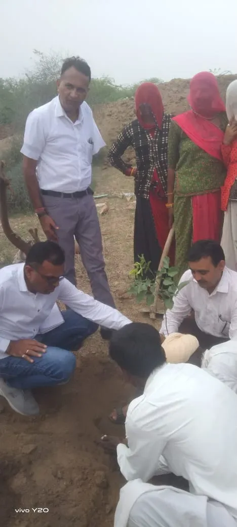 जिला परिषद के मुख्य कार्यकारी अधिकारी ने किया विभिन्न कार्यों का निरीक्षण