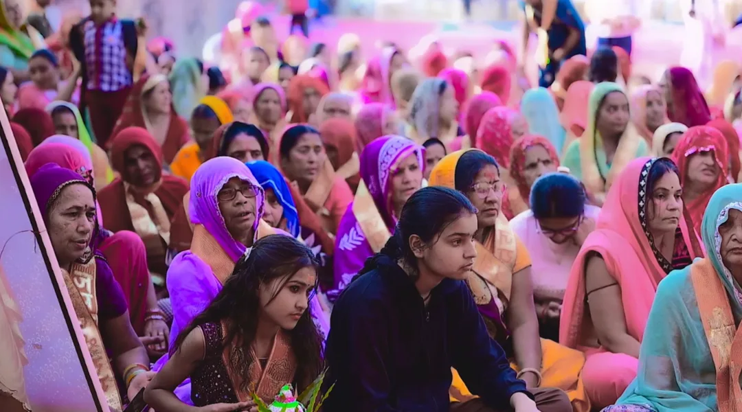 रानीवाड़ा में विराट हिंदू सम्मेलन: जाति-पाति के भेद मिटा 'एक जाजम' पर आने का शंखनाद – फोटो 4
