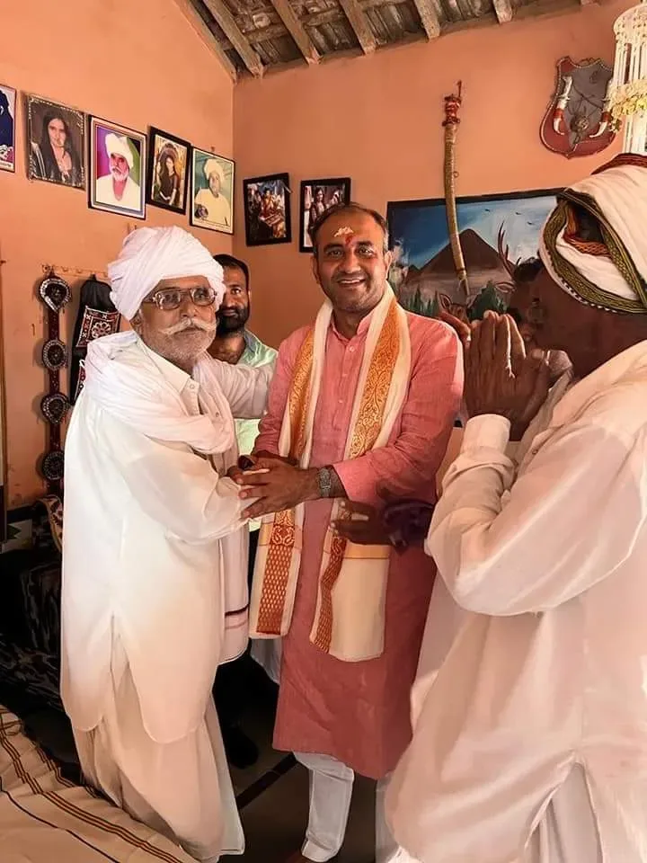 देवासी ने पड़ोसी राज्य गुजरात में कई सामाजिक कार्यक्रम में भाग लिया – फोटो 2