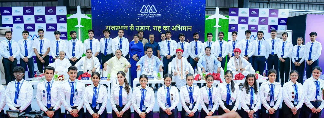 अव्याना एविएशन एकेडमी का मुख्यमंत्री शर्मा ने उद्घाटन, जालोर सिरोही सांसद लुम्बाराम भी मौजूद – फोटो 4