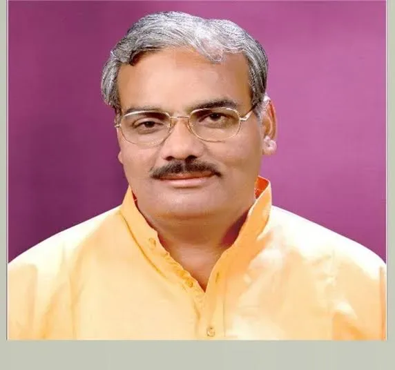 अब सरकार बदलेगी सरकारी स्कूलों, हॉस्पिटलों और कॉलेजों के नाम, मंत्रीमंडलीय समिति का किया गठन – फोटो 2