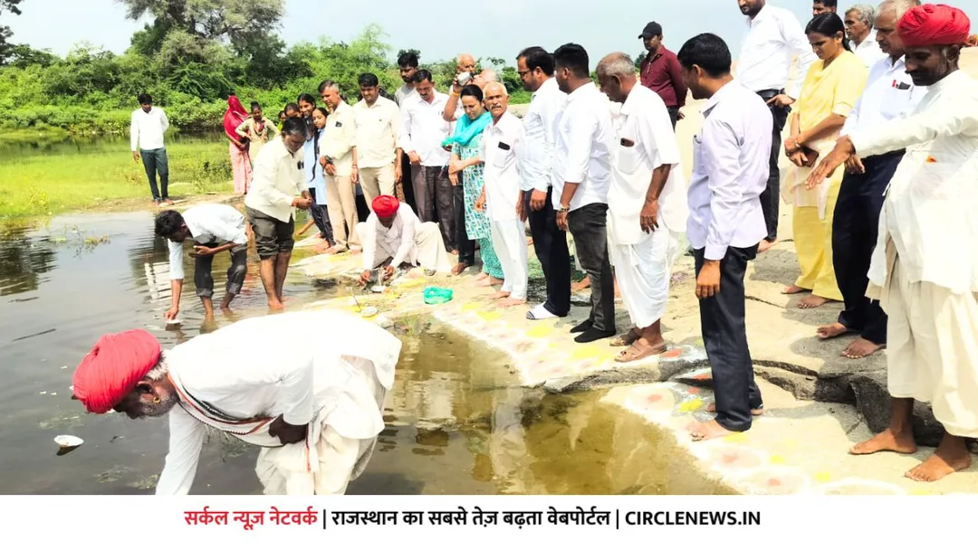 बड़गांव के ऐतिहासिक मालम देवला तालाब पर मनाई जलझूलनी एकादशी, एसडीएम और बीडीओ रहे मौजूद