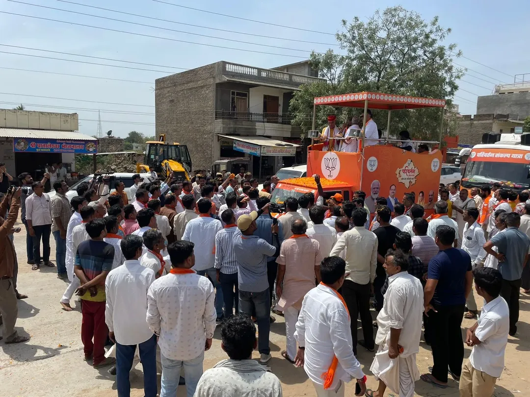 भाजपा की परिवर्तऩ यात्रा का रानीवाडा विधानसभा में आज दूसरा दिन, जगह-जगह हुआ स्वागत
