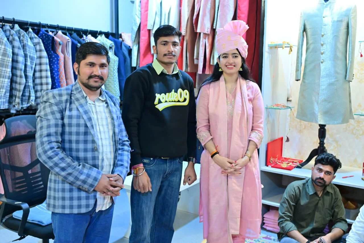 राजस्थानी साफे की चमक पहुंची दिल्ली तक: रानीवाड़ा में सुश्री जॉस्लिन नंदिता चौधरी का भव्य स्वागत