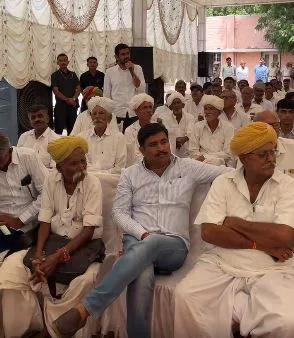 नर्मदा परियोजना बैठक में किसानों का आक्रोश: मंत्री पर आरोप, '30 सेकंड' में समस्या अनसुनी! – फोटो 2
