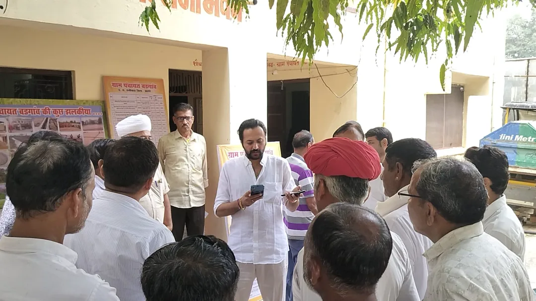 ग्रामीण सेवा शिविर में उमड़ा जनसैलोब: बड़गांव में समस्याओं का मौके पर हुआ निस्तारण, विकास कार्यों की प्रदर्शनी बनी आकर्षण का केंद्र – फोटो 3