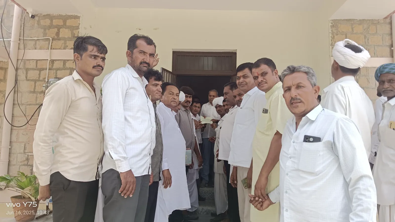 सांचोर जिला बचाओ संघर्ष समिति का धरना 170वें दिन भी जारी, डूंगरवा के ग्रामीणों ने दिया समर्थन