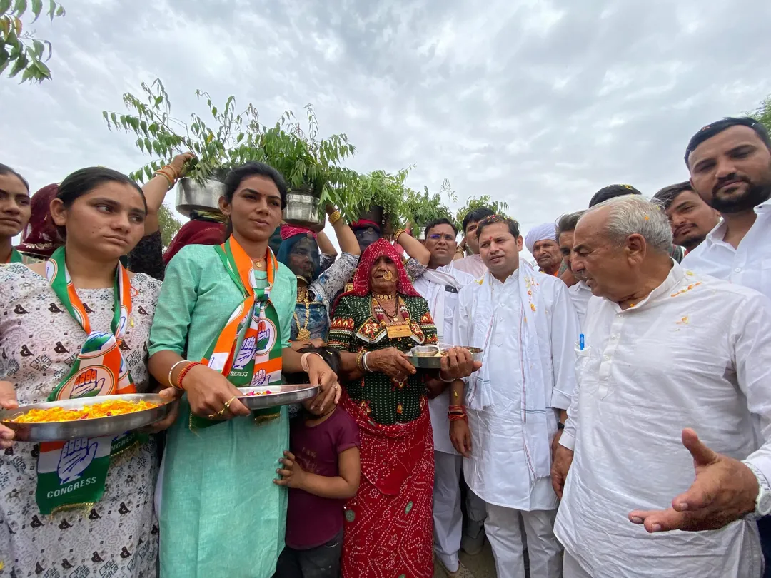 वैभव गहलोत ने ग्रामीणों से किया संवाद, रामनवमी की शुभकामनाएं दीं – फोटो 2