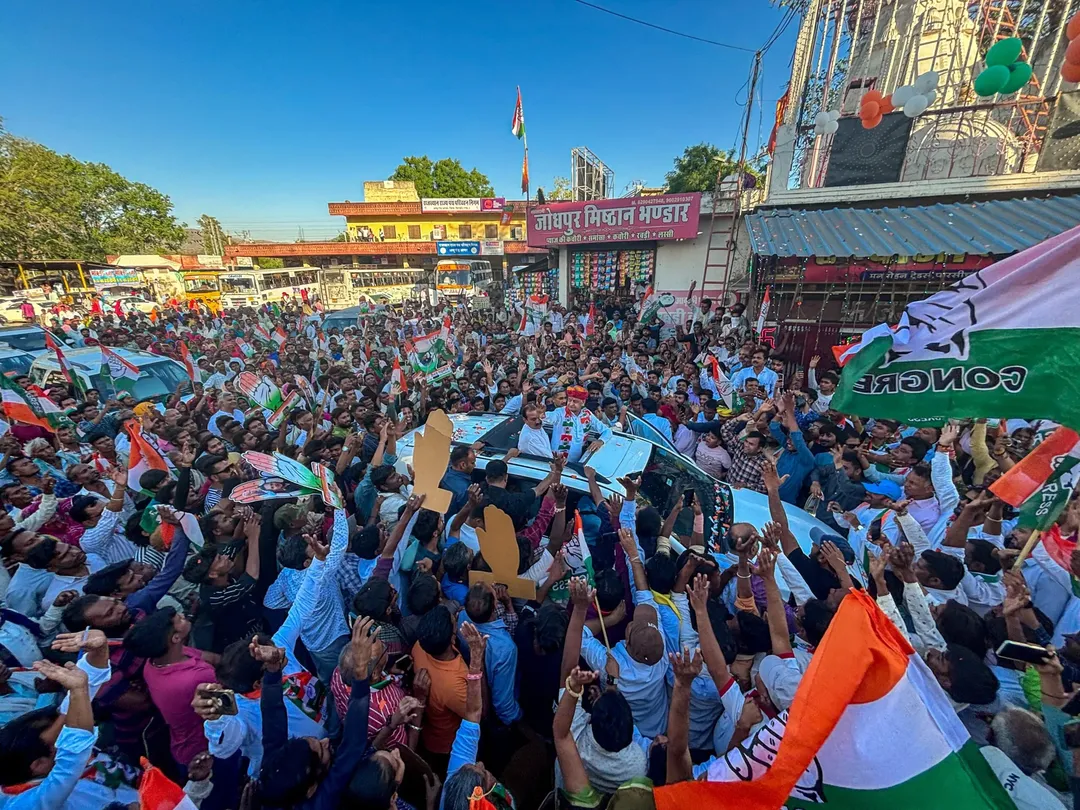 पूर्व मुख्यमंत्री गहलोत पहुंचे आबूरोड, माउंट आबू, उमड़ी भीड़ ने एकमत से वैभव को समर्थन का दिलाया भरोसा – फोटो 2