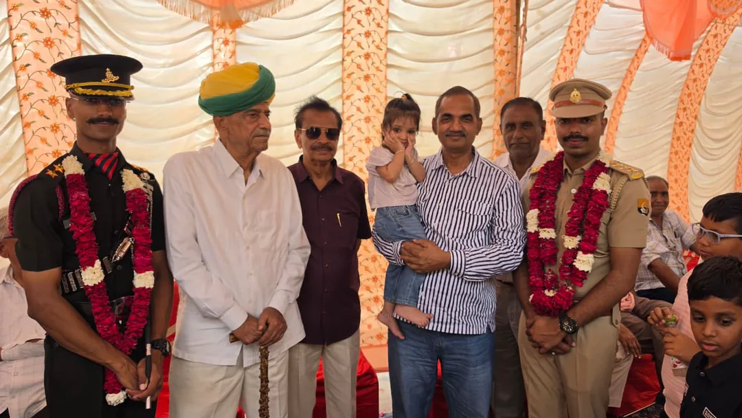 सफलता की अमर गाथा: 6 बार मिली नाकामी, 7वें प्रयास में 'जालोरी शेर' प्रीतम सिंह ने रचा इतिहास; भाई संजय के साथ मिलकर जालोर के आंगन में रोपा 'शौर्य का कल्पवृक्ष' – फोटो 2