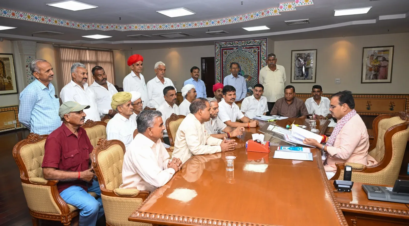 जवाई नदी को पुनर्जीवित करने के विषय में किसान प्रतिनिधि मण्डल ने मुख्य सचेतक व आहोर MLA के साथ CM के समक्ष रखी अपनी मांगे