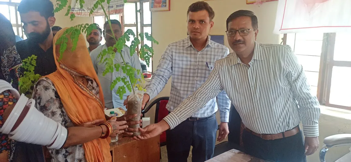पं. दीनदयाल उपाध्याय अंत्योदय संबल पखवाड़े के दौरान 23 ग्राम पंचायतों में हुए शिविर