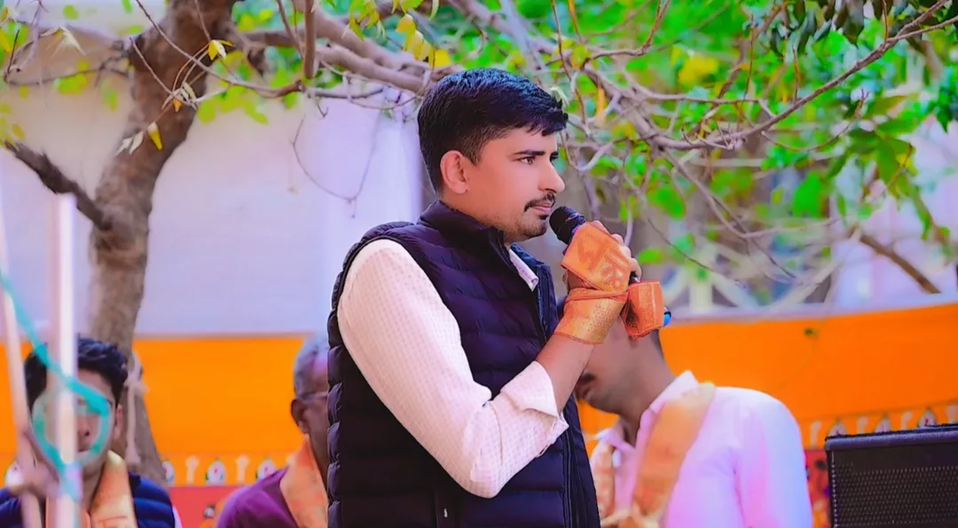 रानीवाड़ा में विराट हिंदू सम्मेलन: जाति-पाति के भेद मिटा 'एक जाजम' पर आने का शंखनाद – फोटो 2